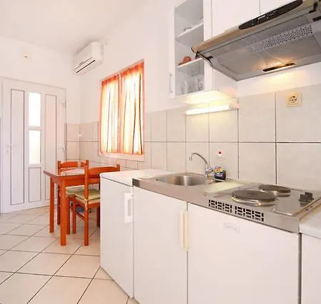 Villa Rosanda Apartments Trogir Exterior photo
