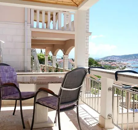 Villa Rosanda Apartments Trogir Exterior photo