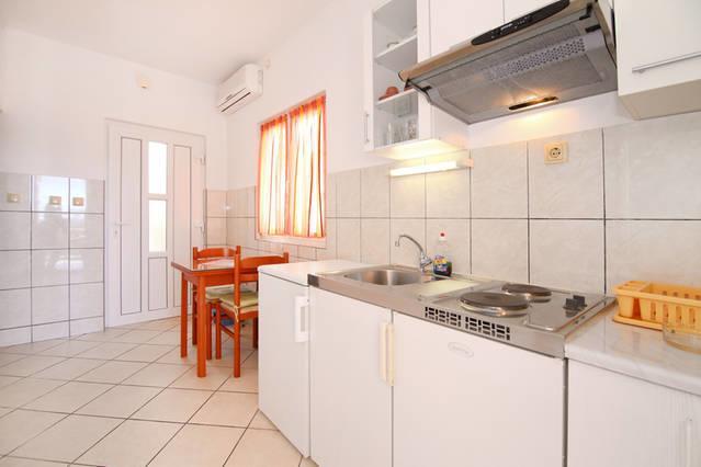 Apartment Rosanda *