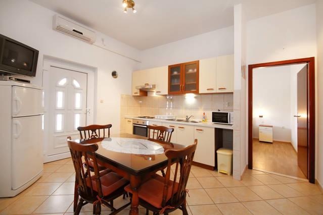 Rosanda Apartment *