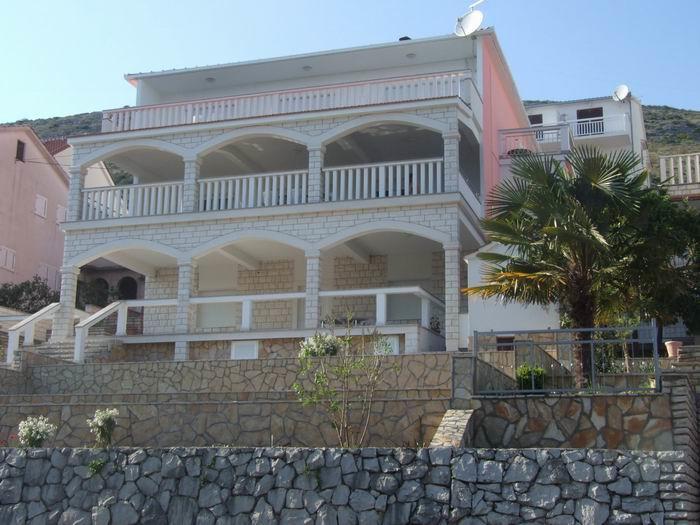 Apartment Rosanda *